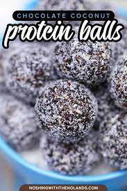 How to make heapthy protien coconuyt balls. Chocolate Coconut Protein Balls Will Give You The Energy That Is Needed