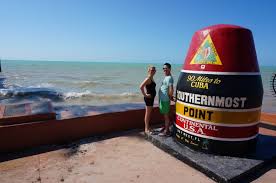 I even go so far as to recommend watching it set every single night you're in town. Southernmost Point Key West Teilzeittravels