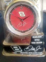 Review 2018 kyle busch 18 amp kyle larson 42 patriotic chicagoland raced set 1 24 nascar diecast. Dale Earnhardt Nascar Clock Headlight Style 3 Retro Alarm Collectible For Sale Online Ebay