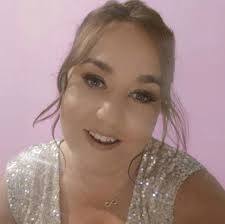 Hey can any one recommend a good series that you get hooked On straight  away, I've seen most , I do love a crime/drama series to so any  recommendations please 😀🙏🏻 Seen