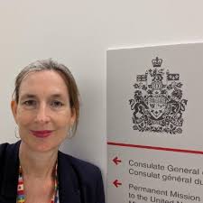 Julia Drew-Watt (@JuliaDrewWatt)