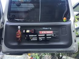 ジムニーのアルカンターラ 内装紹介 jb23 2シーター 4ナンバーに関するカスタム事例 仕事の関係で アルカンターラの切れ端がなかなかの大きさで頂けたので 車のカスタム情報はcartune ジムニー ジムニー ja22 ジムニー jb23