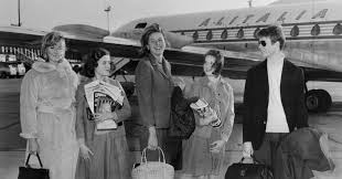 She is the daughter of ingrid bergman and roberto rossellini and twin sister. Isabella Rossellini On Her Mother Ingrid Bergman S Enduring Style