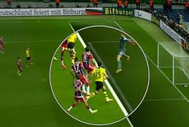In diesem erklärvideo erfährst du was abseits bedeutet. Was Ist Abseits Beim Fussball Definition Der Regel