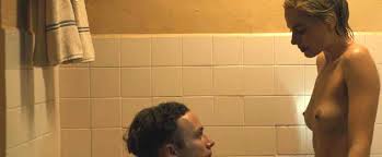 Margot Robbie desnuda - Fotos y Vídeos - ImperiodeFamosas