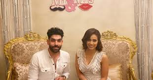 جددت الفنانة رانيا يوسف تحذير أصدقائها، من التعامل مع تطبيق 'الواتس آب'، الخاص بها، حيث نشرت تحذيرًا جديدًا عبر خاصية الاستوري عبر حسابها الرسمي علي موقع تبادل الصور والفيديوهات، 'انستجرام'. Ø®Ø·ÙˆØ¨Ø© Ø±Ù†Ø§ Ø³Ù…Ø§Ø­Ø© Ù…Ù† Ø§Ù„Ù…Ù„Ø­Ù† Ø³Ø§Ù…Ø± Ø£Ø¨Ùˆ Ø·Ø§Ù„Ø¨ Et Ø¨Ø§Ù„Ø¹Ø±Ø¨ÙŠ