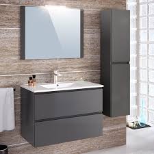 Vous pourrez alors choisir parmi notre gamme de colonnes salle de bains grise. 15 Armoires De Salle De Bain Qui Nous Inspirent Blog But