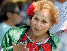 Petra Ornelas's Instagram, Twitter & Facebook