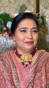 Save the video for future!! Mature Skin demo for my Professional Makeup  Students!! In frame @arvinder.kaur.98478672 My gorgeousChachi❤️  #makeupmatureskin #makeuptutorial #makeupideas #frenchbun ...