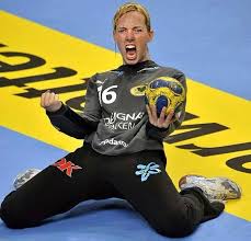 She is the twin sister of fellow h. Katrine Lunde She Is One Of My Biggest Idols Handball Players Team Handball Womens Soccer