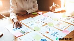 According to a survey, financial advisers are recommending investments in bitcoin and crypto assets to their clients more than ever before. Zu89dudr1n5qzm