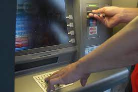 Atunci cand iti faci planuri sau intalnesti diverse provocari in viata, nu te gandesti la produse bancare. AtenÈ›ie DacÄƒ AveÈ›i Acest Tip De Card Bancomatul VÄƒ Ia 5 5 Ron De Fiecare DatÄƒ Cand IncercaÈ›i SÄƒ ScoateÈ›i Bani