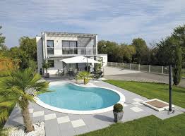 Faut Il Construire Soi Meme Sa Piscine Cote Piscine