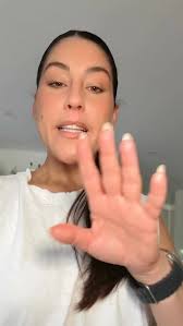 Taking my hair goals up a notch with the @bondiboost wave wand. 15 minutes  to tame my mane into the stunning waves 🙌🏽 🦁 use code ALEXIS20 for 20%  off all their