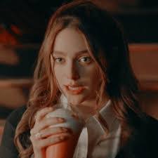 Penelope Park's Instagram, Twitter & Facebook