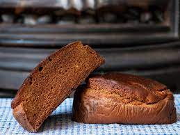 Rugbraud Icelandic Rye Bread It S Good It S Sweet It S There On The Side Never The Main Ingredient Always The Bass Player Ne Food Rye Bread Iceland Food