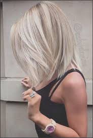 Frauen mit gefiederten haaren glauben, dass der einzige weg, ihre locken zu stylen, das föhnen ist. Ideen Frisuren Mittellanges Haar Blonde Frisuren Mittellang Damenhaare Schone Blonde Haare Haarschnitt Mittellange Haare Frisuren Mittellanges Haar Blond