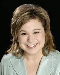 Not me just realizing Melanie Lynskey play Lurlynn in Sweet Home Alabama,  one of my all time favorite movies😍 like WHAT!!!!