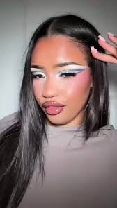 Soft spiked strip lashes in the style CHERRY BLOSSOM