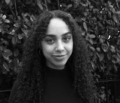 Ella Sinclair's Instagram, Twitter & Facebook