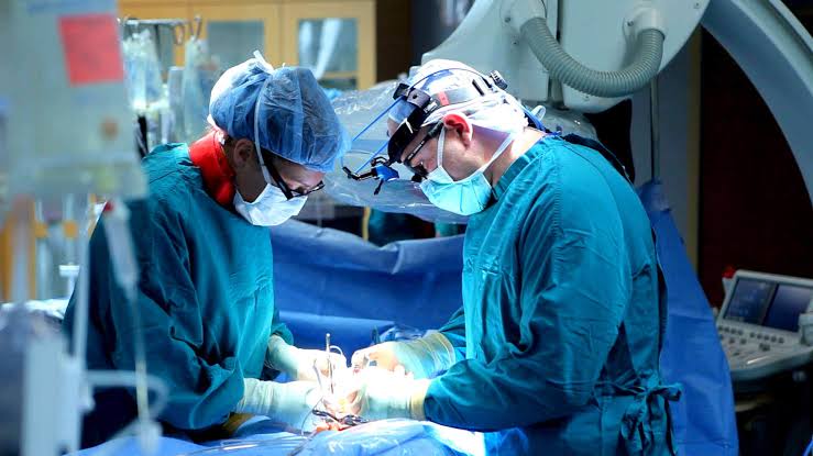 Surgical oncology consultation at Profrea