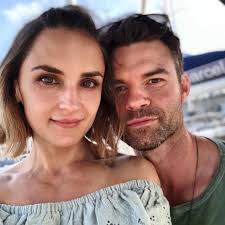 Rachael Leigh Cook: Split Up From The Originals Star, Daniel Gillies After  15 years of Marriage.