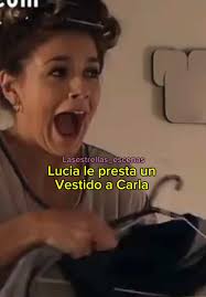 Lucia le presta un vestido a Carla