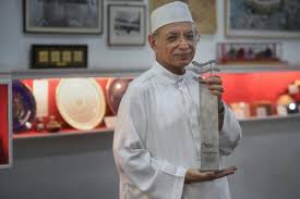 Hud muhammad al bagir alatas ii twitter : Imam Named Berita Harian Achiever Of The Year For His Interfaith Work Singapore News Top Stories The Straits Times