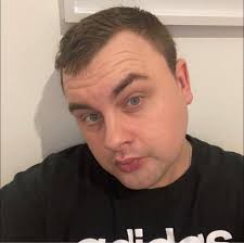 Hey im Dan, 34 from Bedfordshire 😋 looking for some new friends and a  laugh so feel free to message 😊