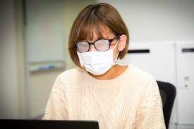 here s how you can say goodbye to foggy glasses while wearing a face mask foggy glasses clear face mask glasses