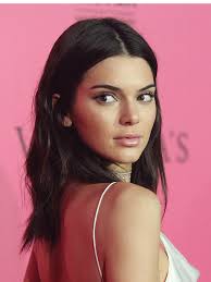 Secret runway angels were joined on stage by halsey, the chainsmokers, shawn mendes, rita ora, bebe rexha, kelsea. Kendall Jenner S Hair At Victoria S Secret Fashion Show Exact Hairstyle Hollywood Life