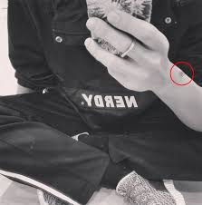 This design is dedicated to the exo fandom. L 1485 What S The Meaning Of Exo Chanyeol S Tattoo ì¤'ìì¼ë³´