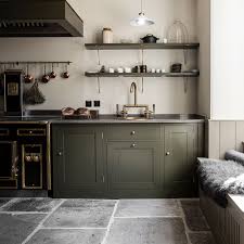 plain english kitchens traditional