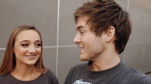 chloe (@chloe06850839)