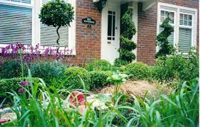 A large front garden benefits from the 'mirror' effect. Like This Garden Design Garden Ideas Uk Backyard Garden Landscape