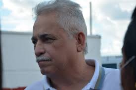 O espelho mágico de Robert Rios