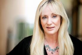 Denise Wallace's Instagram, Twitter & Facebook