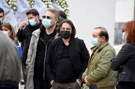 Η σεξουαλικότητά μου με φόβισε. Me Ligostoys Filoys To Teleytaio Antio Ston Baggelh Xatzhnikolaoy Marie Claire O Ti Exei Shmasia Gia Tis Gynaikes