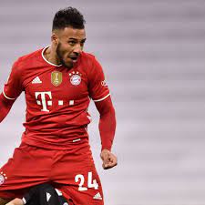 Corentin tolisso (*03.08.1994) es un centrocampista francés y lleva desde 2017 en el bayern. Medien Juve Nimmt Anlauf Bei Tolisso