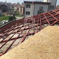 Bu çatı standart i̇zolasyon ve egger malzemeleri kullanılarak ve çatıcı i̇zolasyon ticaret firmamızın tecrübeli ustaları tarafından uygulanarak inşa edilmiştir. Celik Cati Uzeri Osb Membran Albarak Yapi Cati Sistemleri