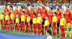 Tim matador spanyol berhasil membawa piala eropa 2012, ribuan warga di madrid berpesta menyambut pemain spanyol.,euro 2012,euro 2012. Euro 2012 Ajang Puncak Dominasi Spanyol
