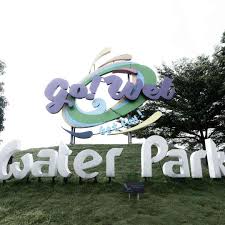 Ada banyak kolam renang murah di kota semarang. Go Wet Waterpark Bekasi Ketahui Alamat Fasilitas Harga Tiket Masuk 2019 Indwisata