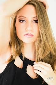 Nicole Kimber's Instagram, Twitter & Facebook