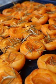 Confitures D Abricots Rotis Au Romarin 2 Recettes En 1 Confiture Abricot Confiture Abricot