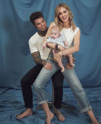 Chiara ferragni y fedez se han convertido en padres de su segunda hija, y por fin han desvelado su nombre, ya que lo han mantenido en secreto durante todo este tiempo. Fashiontv The Blonde Salad By Chiara Ferragni Fedez Facebook