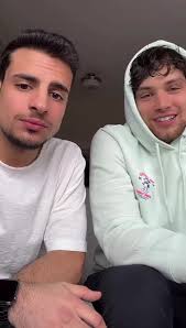 Dude, it’s the original version 🤦🏻‍♀️🦕😁❤️ @William White #ilovethem  #coldheart #sacrifice #eltonjohn #canadiancousins #williamwhite #whiteyy18  (Live date: 3/24/22)