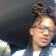 Chloe Cantrell's Instagram, Twitter & Facebook