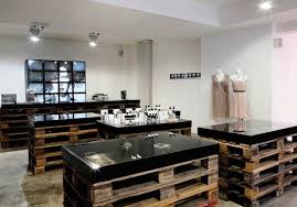 Pin By Dusty Reese On Pallet And Crate Ideas Store Design Retail Design Shop Interior Design