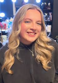 Courtney Schmitt's Instagram, Twitter & Facebook