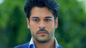 En El Final De Temporada Kemal Y Ozan Descubren Por Diferentes Vias Que El Bebe Que Espera Zeynep Es De Emir Lo Q Hombres Guapos Leer Libros Gratis Actores